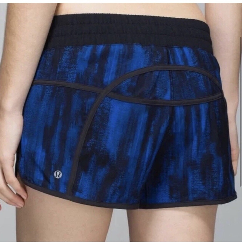 Lululemon Tracker Short III 4 Way Stretch Size 6